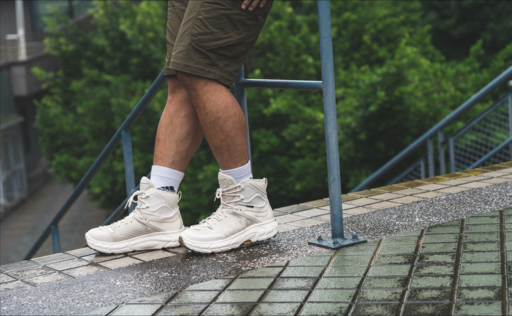还在穿老土的登山鞋?当下最热门的hoka one one开箱