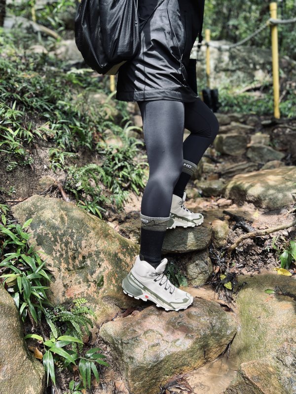 登山鞋又丑又老土？那一定是因为你没穿过salomon萨洛蒙登山鞋